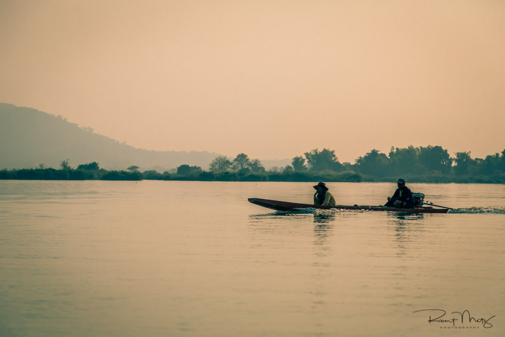 Auf dem Mekong von Robert Metz | 4000 Inseln, Laos